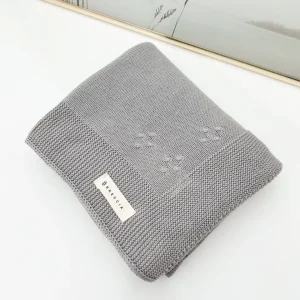 Arrullo/Manta gris
